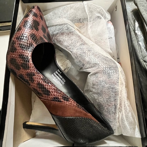 New York & Company - Picture 4 of 7